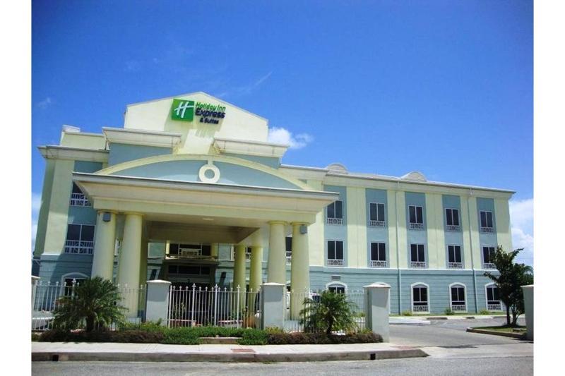 Holiday Inn Express Trincity, An Ihg Hotel Piarco Kültér fotó